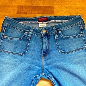 Authentic Vintage Levis 545 Low